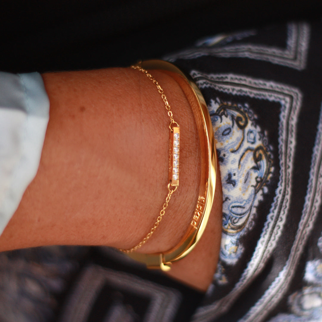 Stelt armband med personlig Gravyr - 2 storlekar
