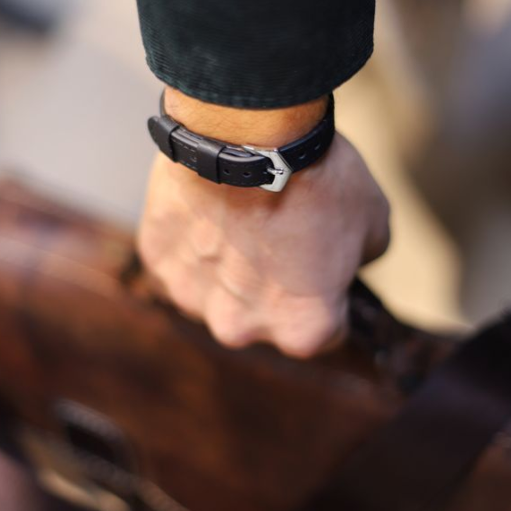 LÄDERARMBAND enkelradigt