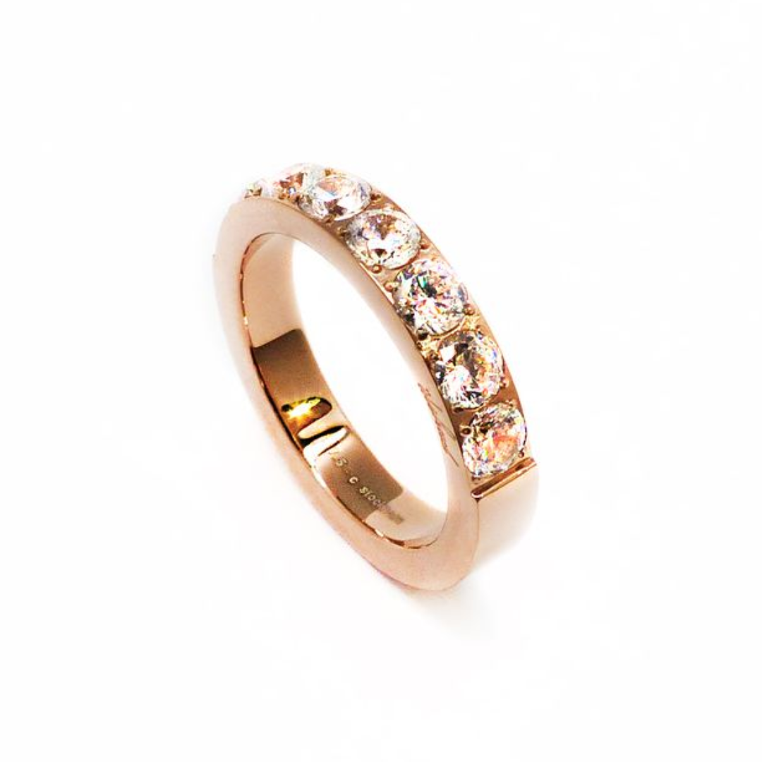 4mm Semi Alliansring med 8st klara Zirconia ste...