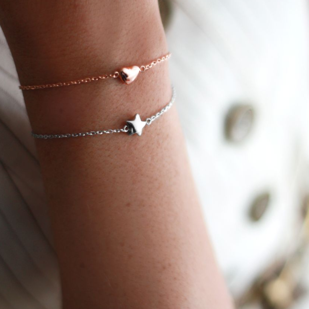 Nätt armband med stjärna