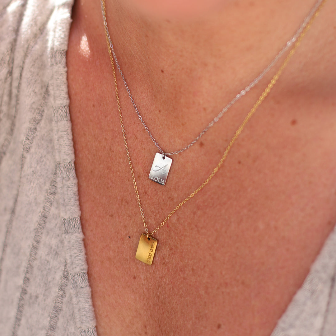 Mini halsband med EGEN personlig gravyr, Stål / Guld