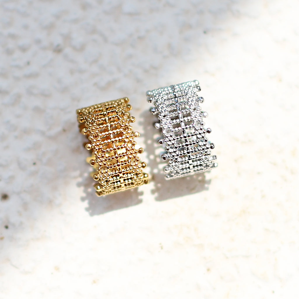 Snyggaste ringen med kaxigare design som bär upp en hel hand. Ställbar storlek så passar alla!