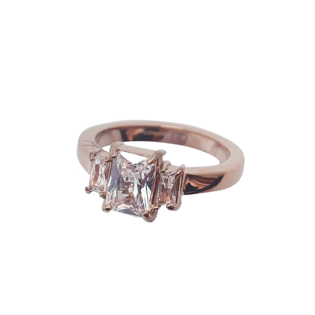 Trippelring med baguettslipade zirconia