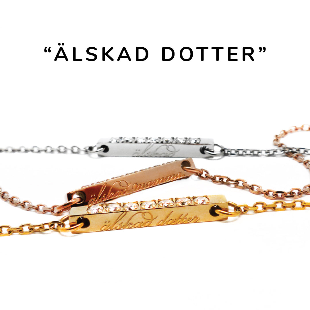 Nätt armband med gravyr - Finaste gåvan till någon viktig i ditt liv! Är ordet du vill ha slutsålt? Sök på Namnarmband istället :-)
