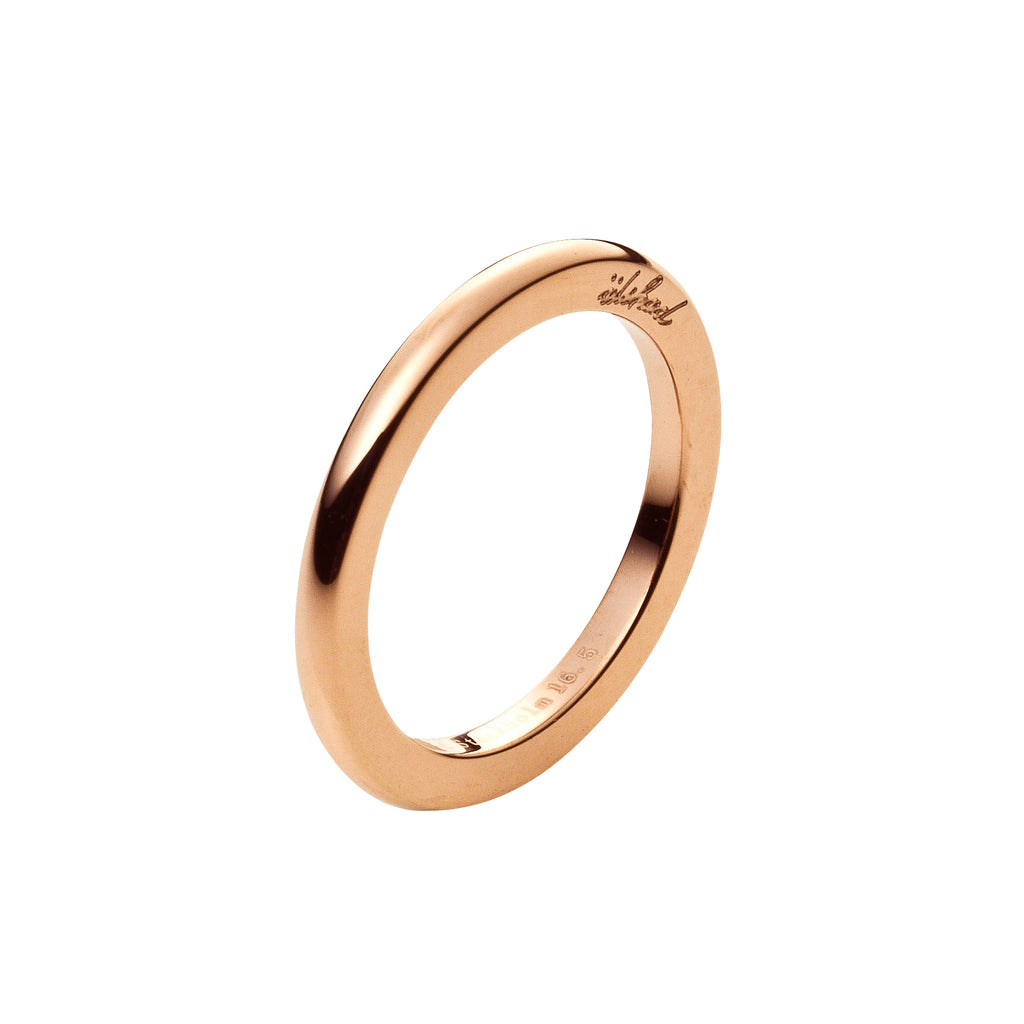 Perfekta ringen för alla tillfällen. Underbar i si enkelhet eller tillsammans med andra ringar.